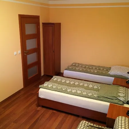 아파트 Apartament Kenia 코워브제크